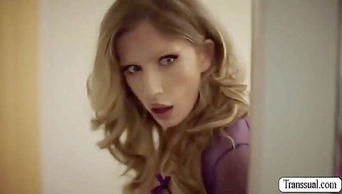 Blonde babe gets her friend to watch her while she fucks