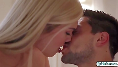 Bareback sex with a blonde shemale is a big thrill to me