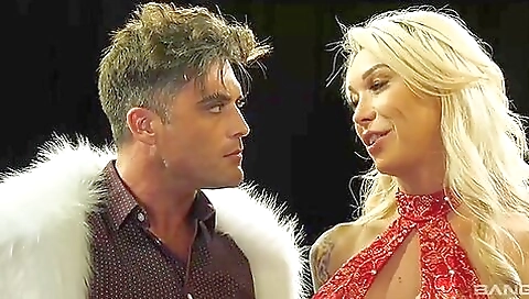 A blonde teen and her deepthroat friend are playing in front