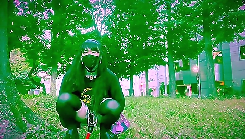 Horny transsexual with kinky sex toy enjoys anal sex