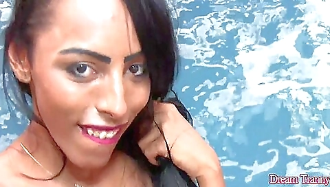 Adrielhy bronze is showing off her big tits and body