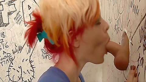 Trans slut is sucking and taking a dick in a very big hole in pussy