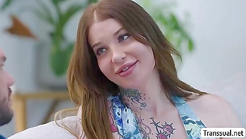 Horny dude is fucking a sexy shemale in his truck 2