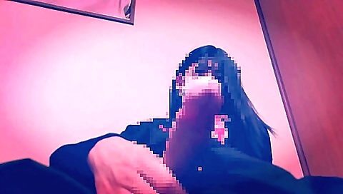 Japanese chick gives a facial cumshot in a blowjob